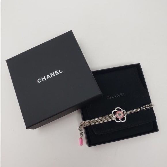 CHANEL cc silver, silver tone camellia bracelet. - Picture 3 of 8